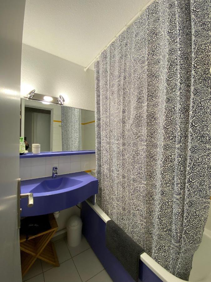 Appartement moderne en résidence privée face à la mer Hyères Exterior foto